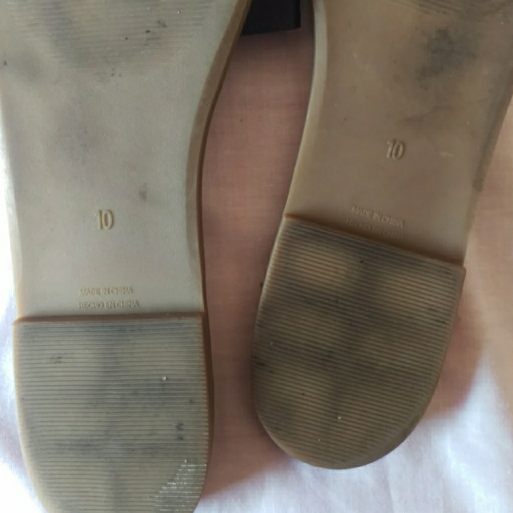 Old navy black perforated top flats slip-onslides - Picture 8 of 8